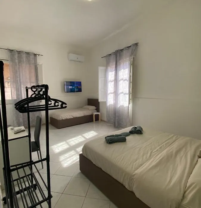Lavica Airport Catania B&B-1